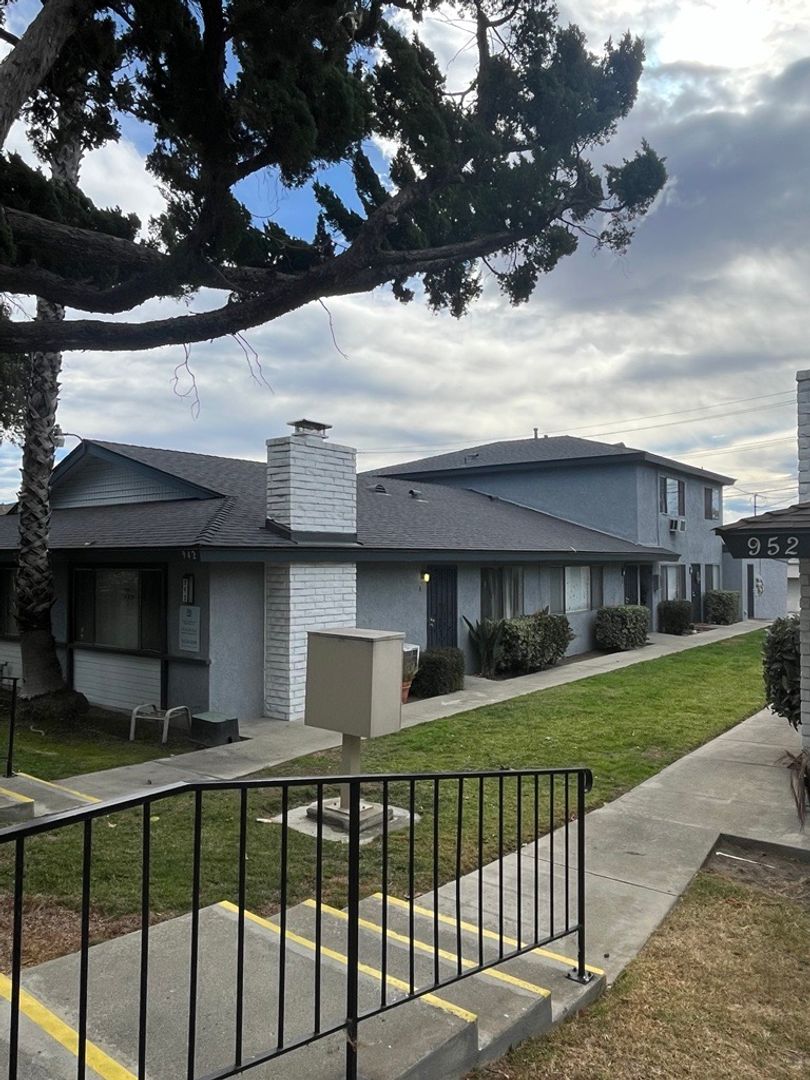 Upland Apartment: 918 Springfield St