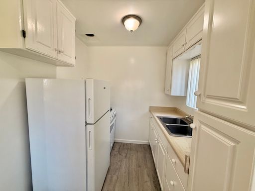 Listing photo thumbnail