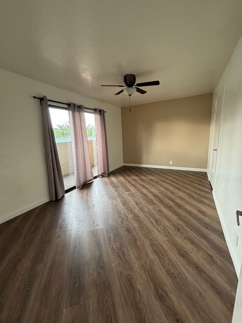 Escondido Apartment: 323 W. Fifteenth Ave