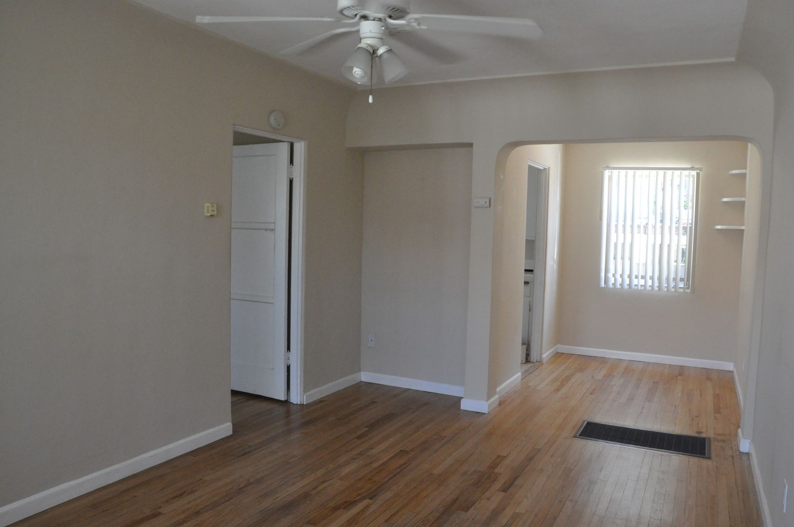 La Mesa Apartment: 8437-8441 La Mesa Blvd.