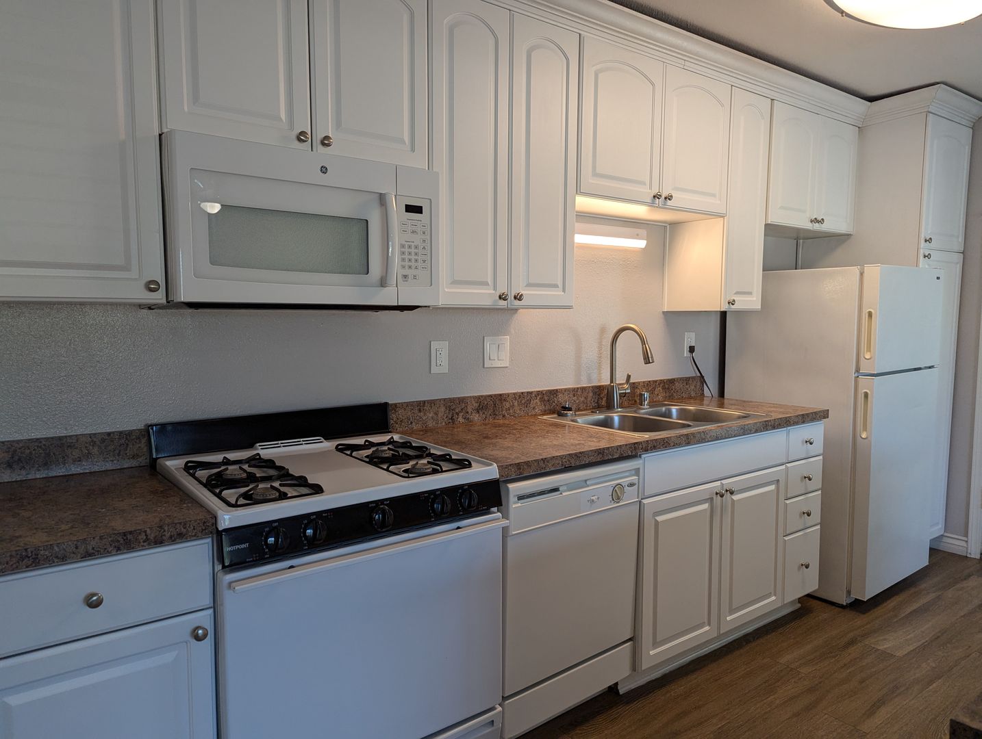 Poway Apartment: 13312 Community Rd