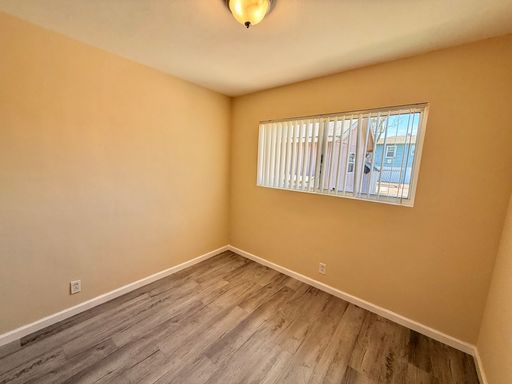 Listing photo thumbnail