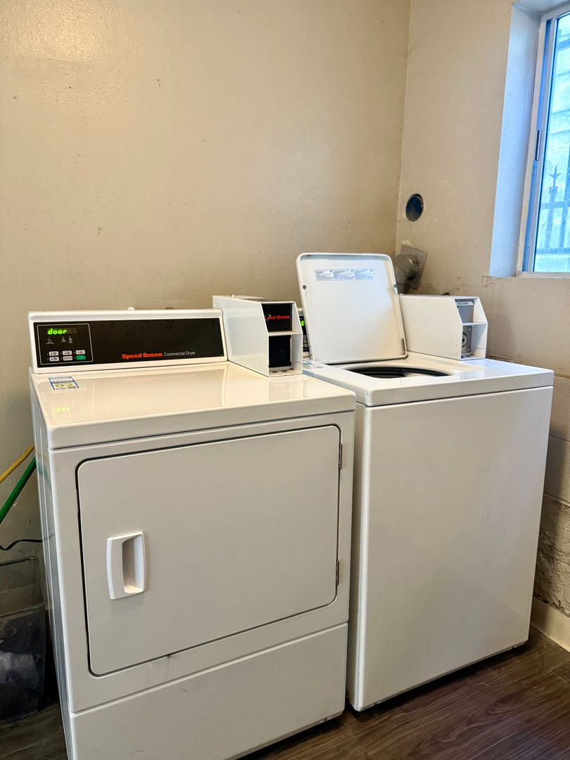 San Diego Apartment: 3766 Swift Avenue