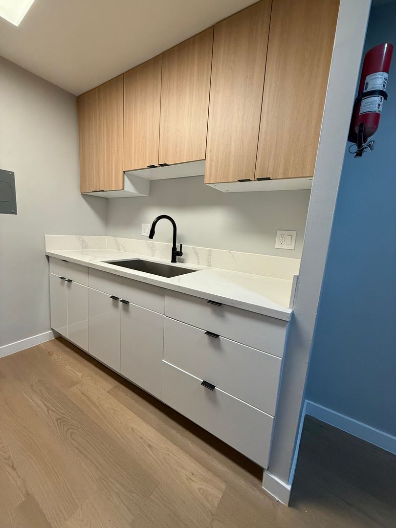 Bellflower Apartment: 9746 Park St