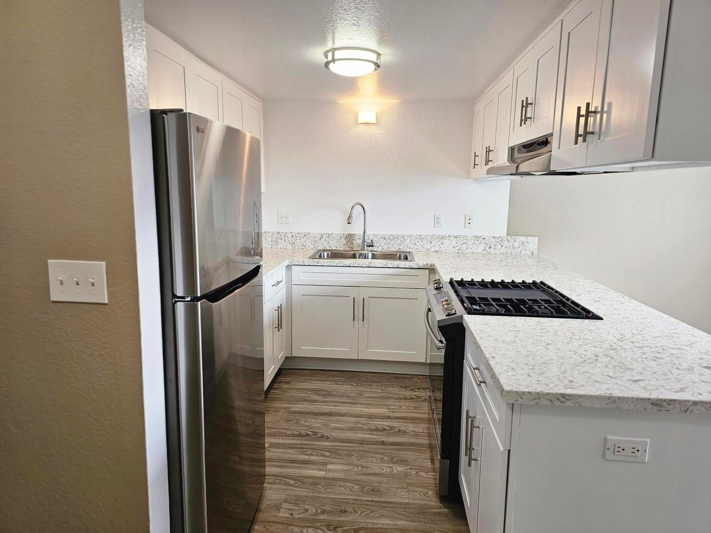 Imperial Beach Apartment: 1300 Holly Avenue