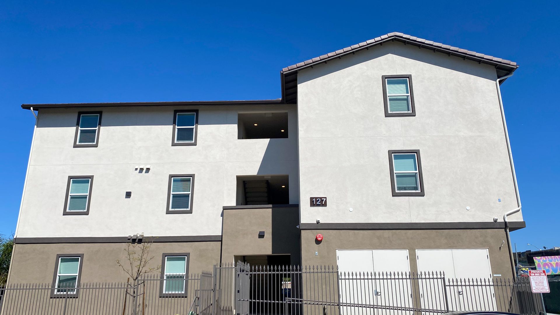 San Diego Apartment: 127 50th St