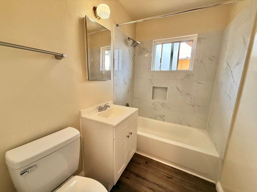 Listing photo thumbnail