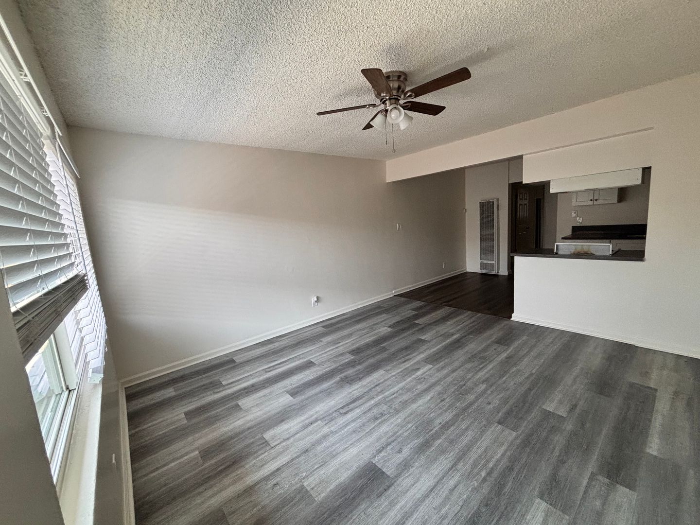 Long Beach Apartment: 1334-1336 Walnut Ave