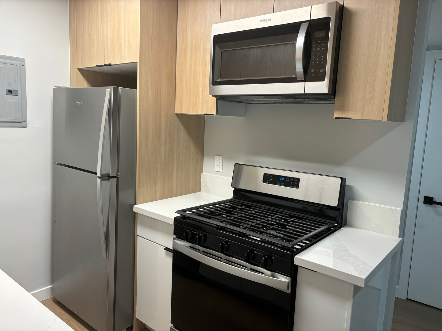 Bellflower Apartment: 9746 Park St