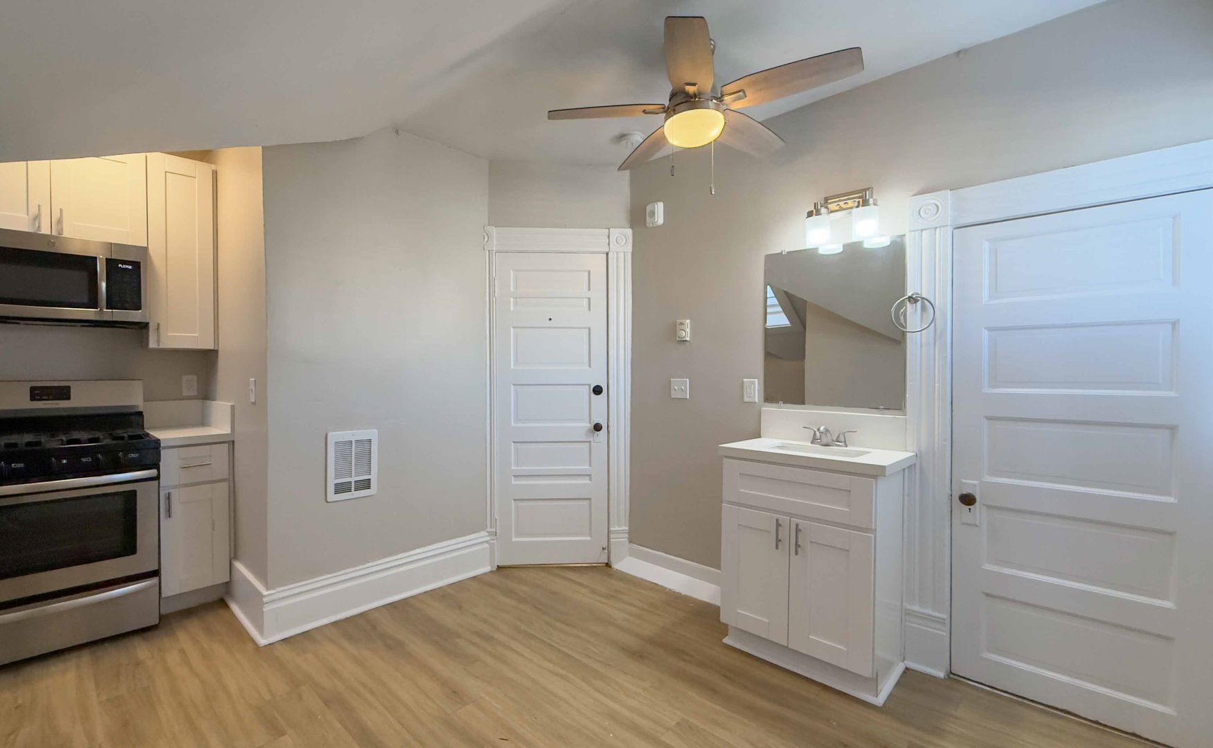 San Diego Apartment: 2330 Union St