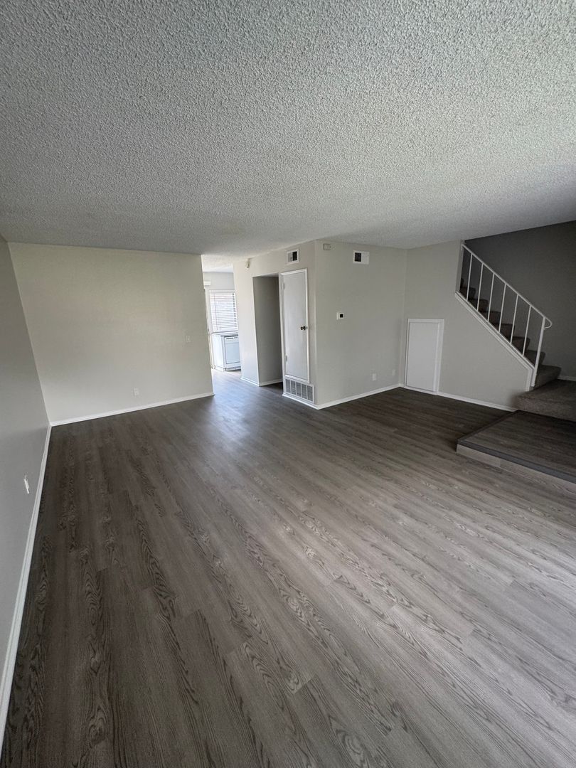 La Habra House: 1236 Devonshire Lane