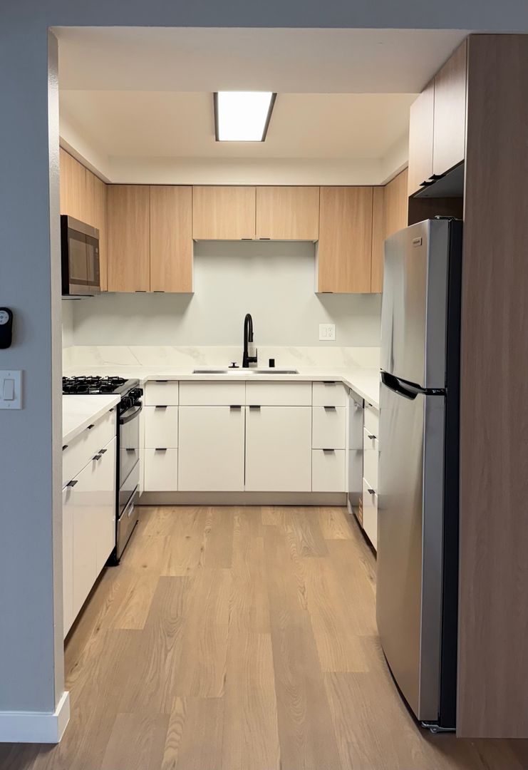 Bellflower Apartment: 9900 Ramona St