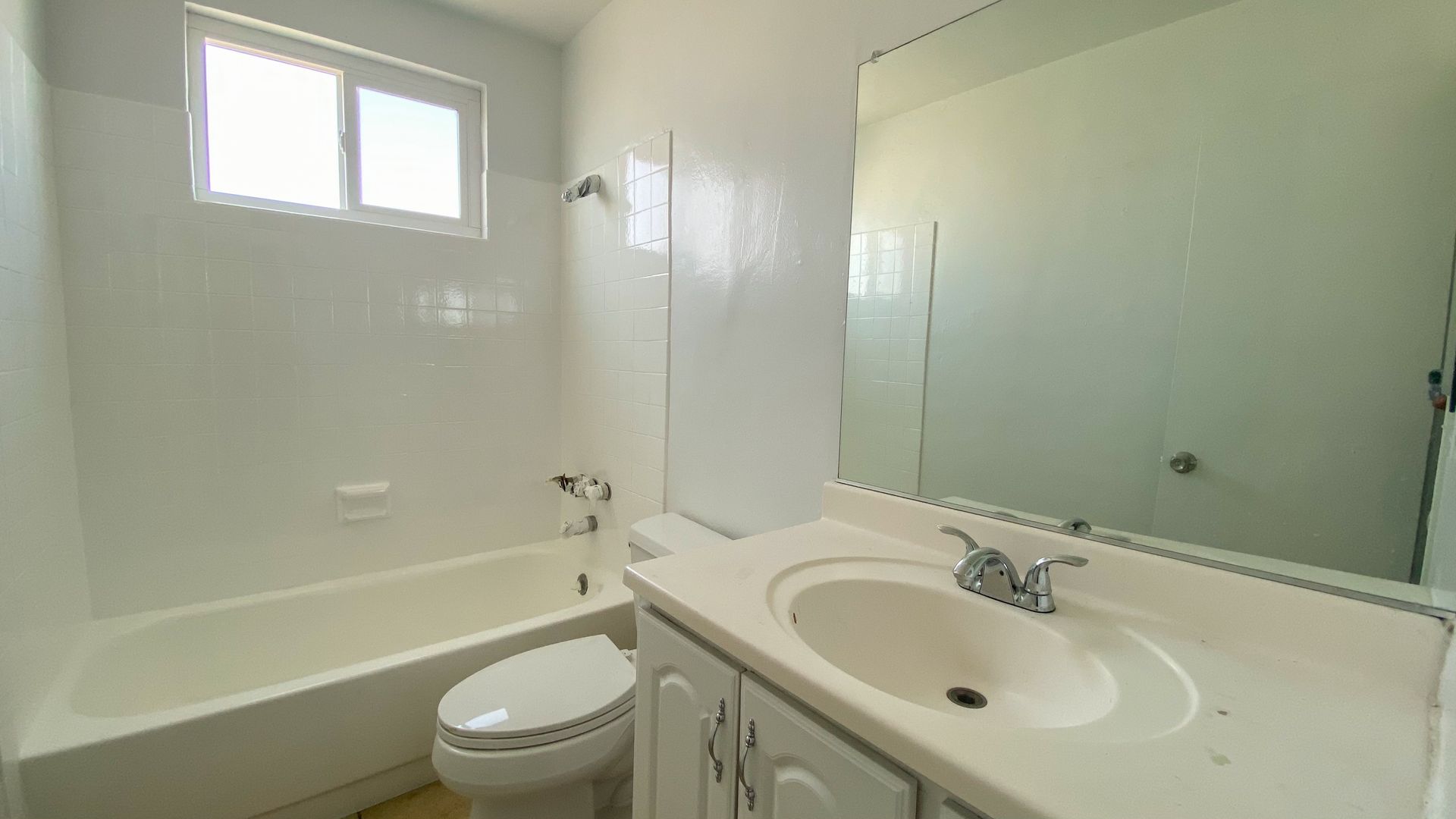 La Mesa Apartment: 7137 Waite Dr.