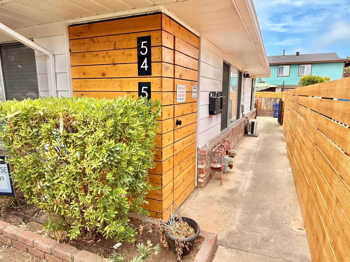 Chula Vista Apartment: 54-58 Smith Ave