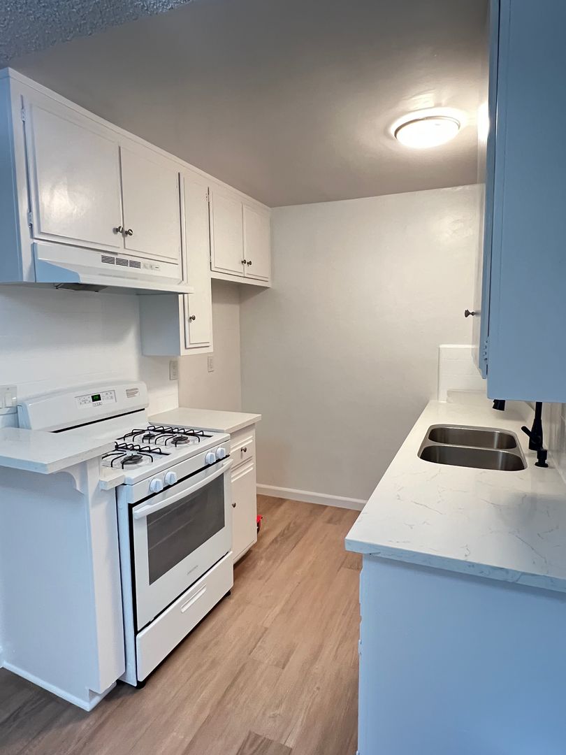 Whittier Apartment: 7708 Milton Ave