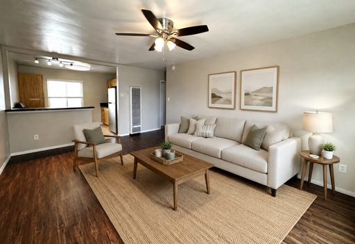 University Heights - 2 Bedroom/1 Bath Apartment. Water/Sewer/Trash Included! – photo 1