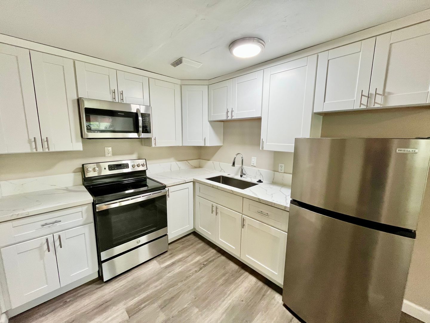 San Diego Condo: 3563 6th Ave