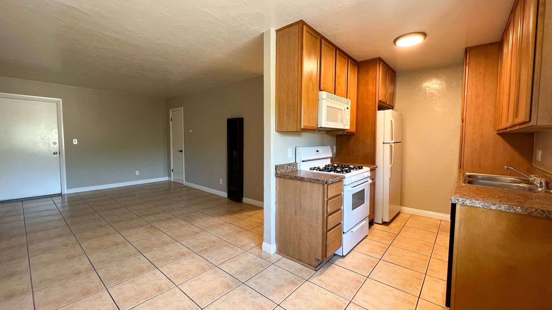 Oceanside Apartment: 505 N. Clementine Street