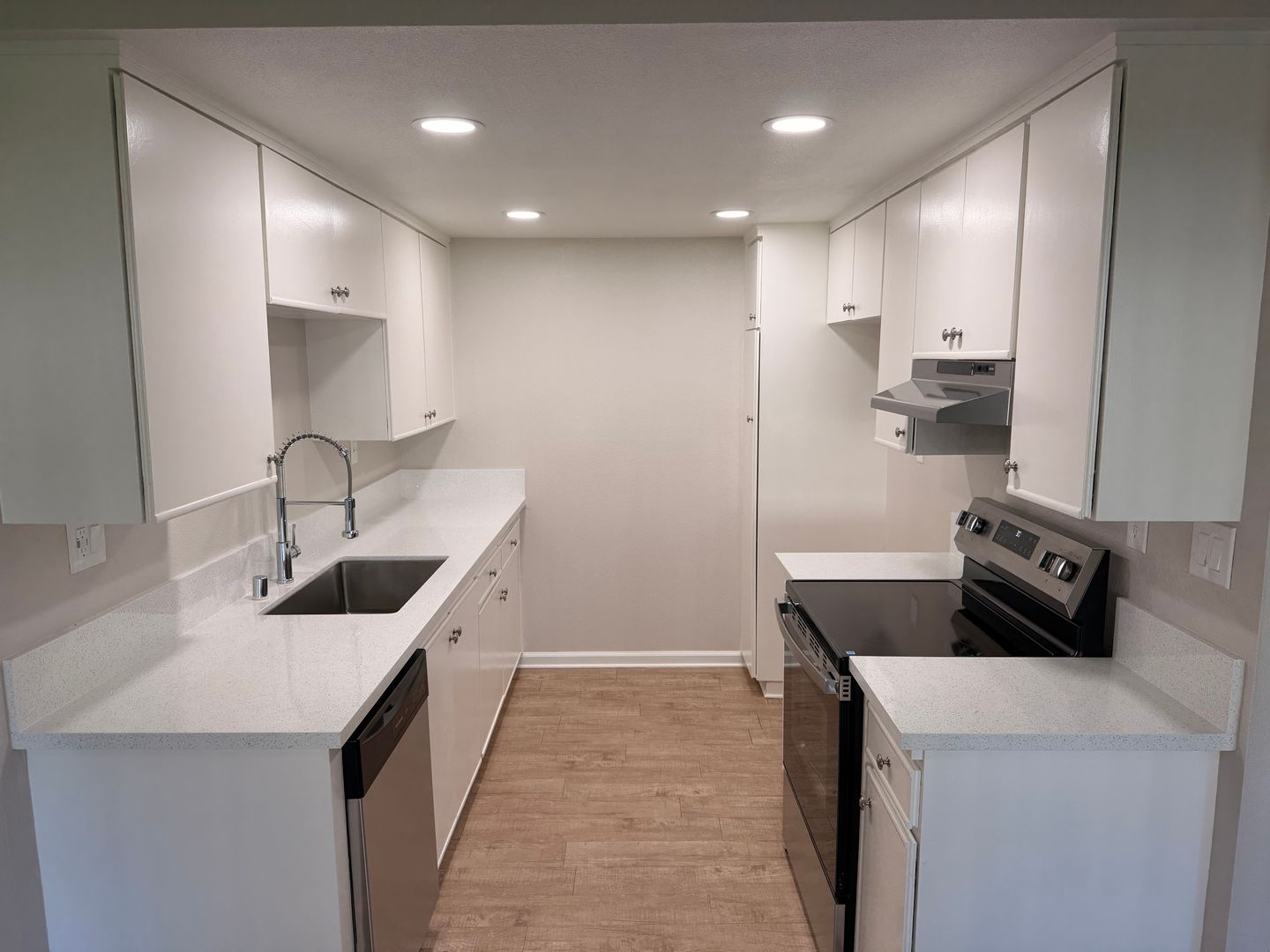 Garden Grove Apartment: 12221 Beach Blvd