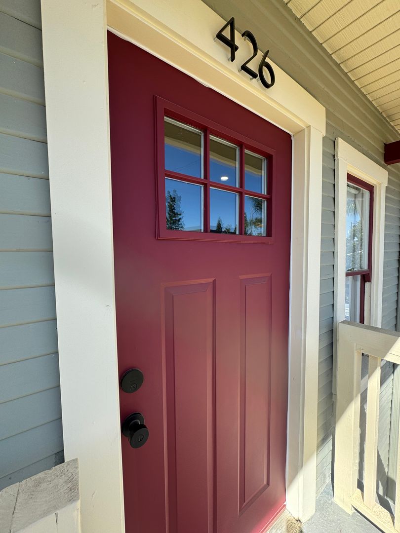 Santa Ana Apartment: 422 E Walnut