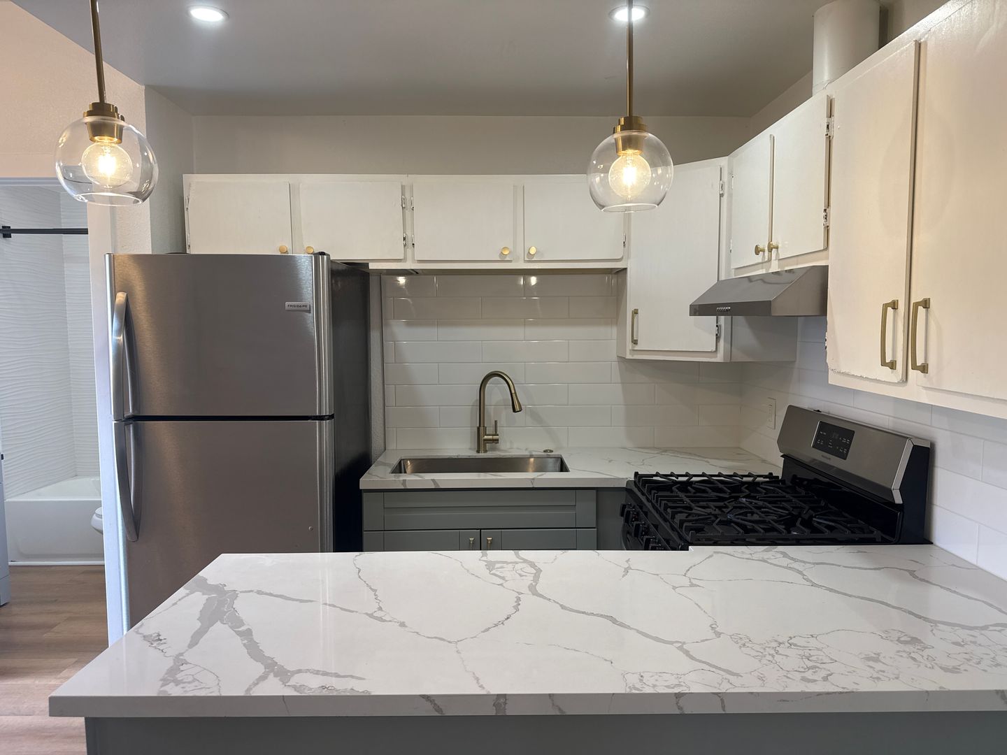 Chula Vista Apartment: 54-58 Smith Ave