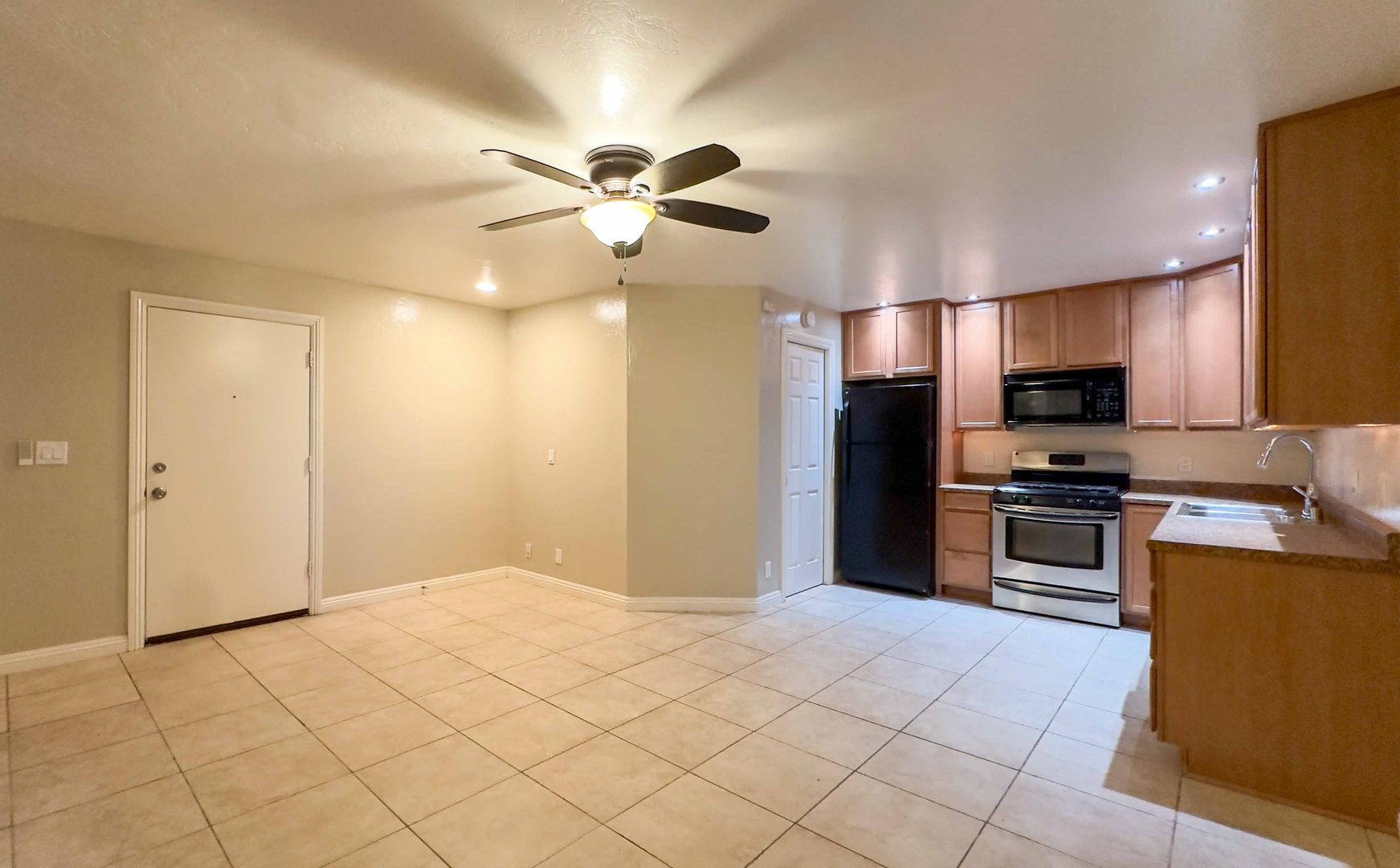 Escondido Apartment: 323 W. Fifteenth Ave