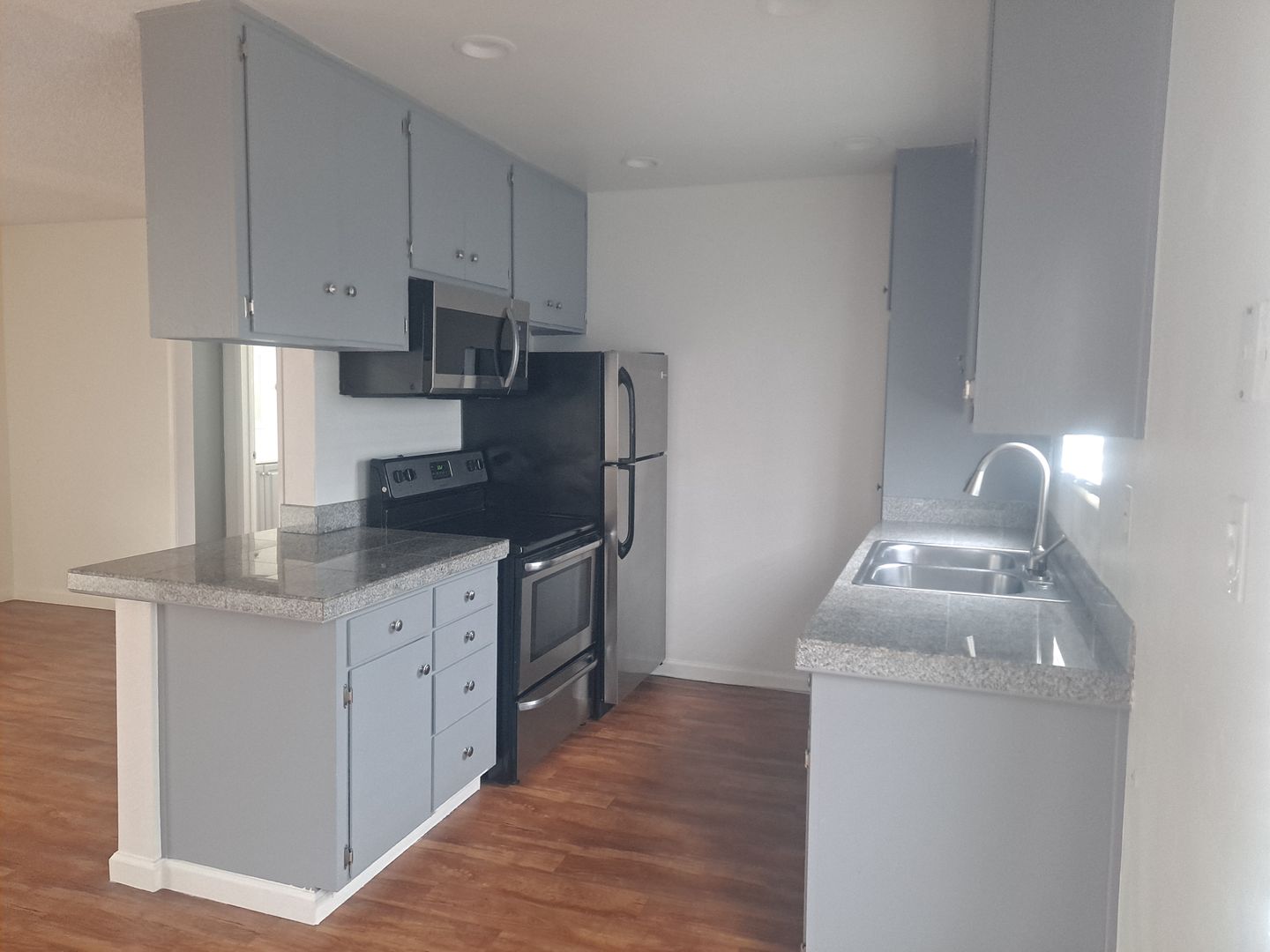 San Diego Apartment: 1156 Hornblend St