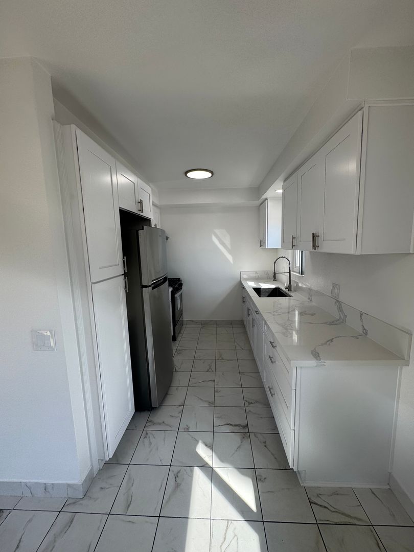 La Habra Apartment: 2250-2260 Kenrich Ct