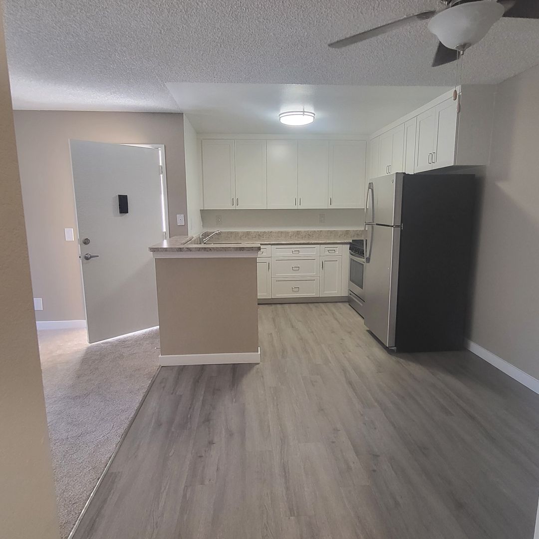 Chula Vista Apartment: 652 Moss St