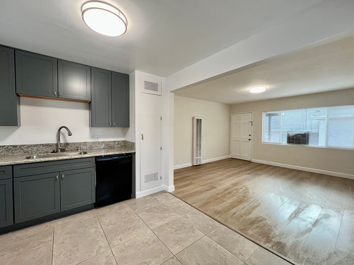 San Diego Condo: 5840 Lauretta Street