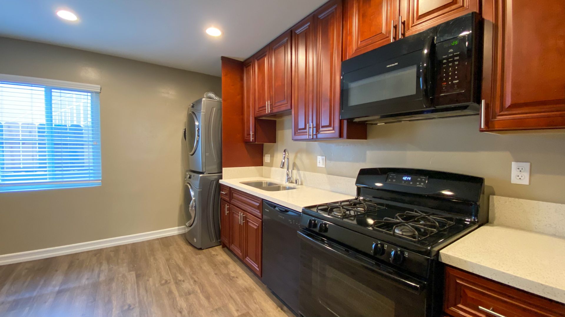 San Diego Apartment: 4233 Euclid Ave