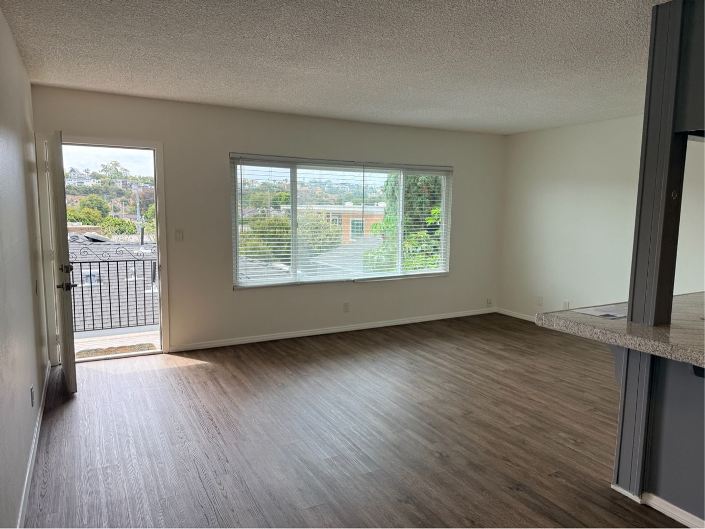 San Diego Apartment: 4247 Montalvo St