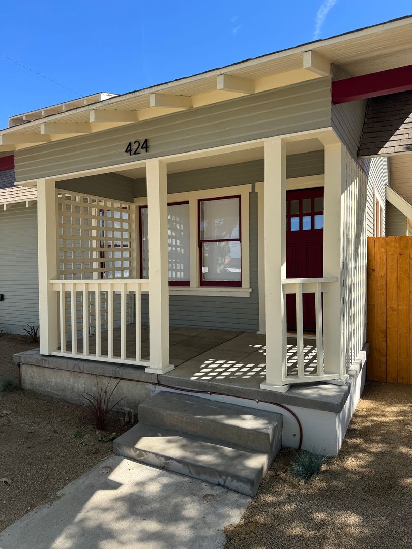 Santa Ana Apartment: 422 E Walnut