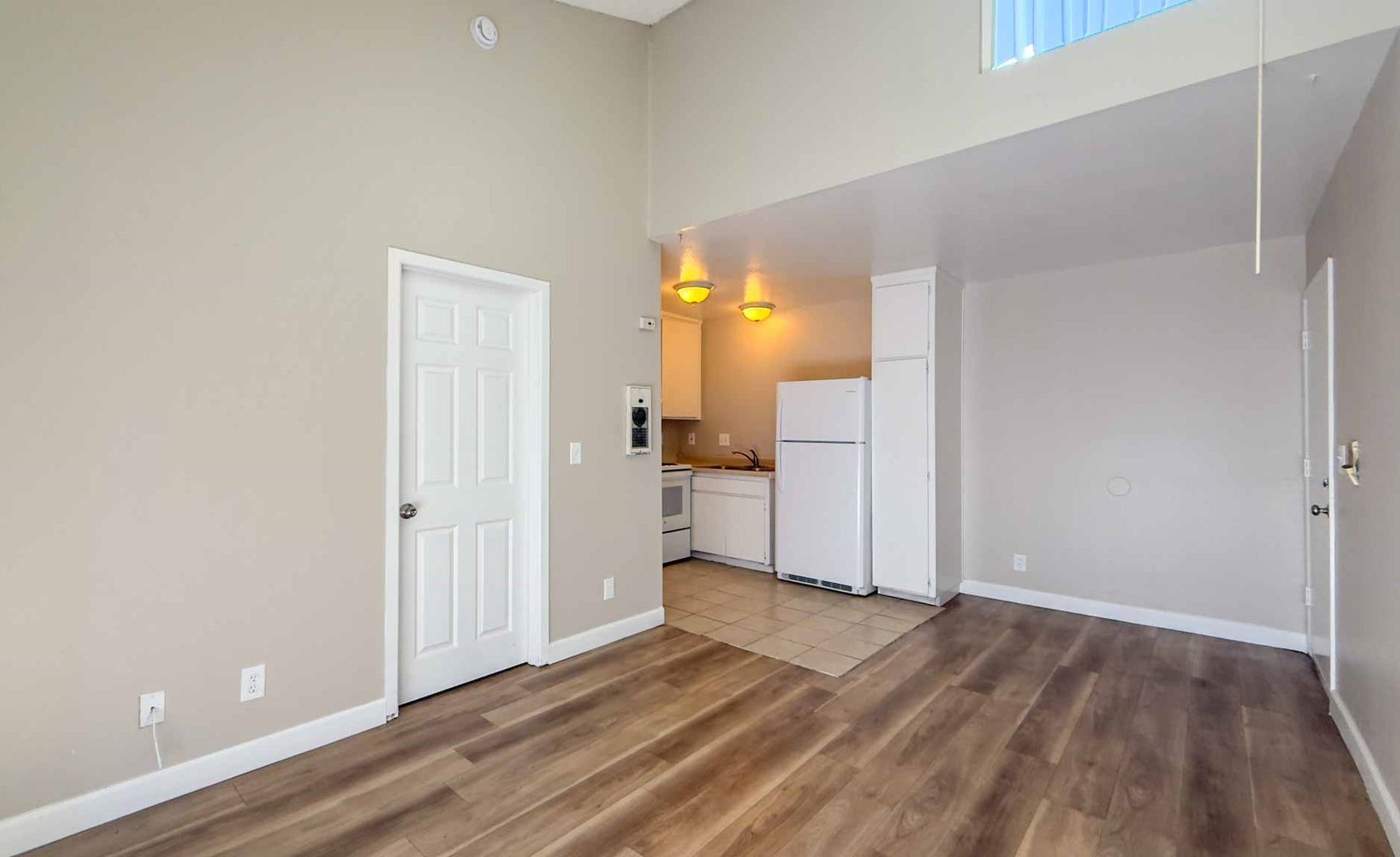 San Diego Apartment: 5622 University Ave