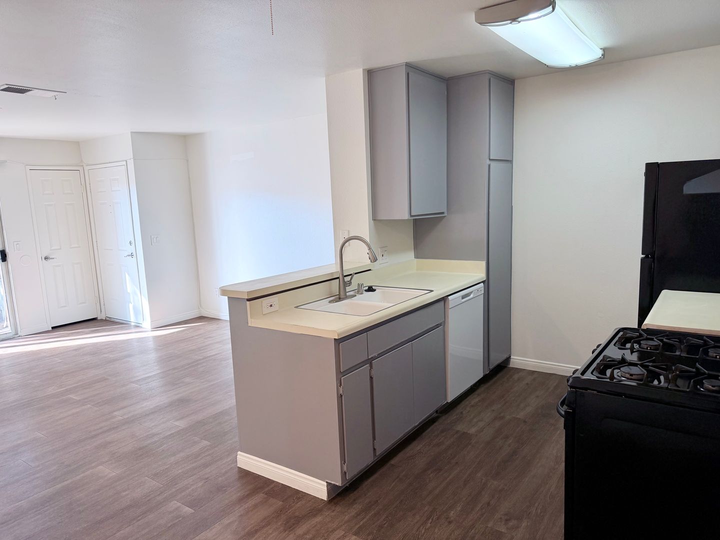 El Cajon Apartment: 1377 Oakdale Ave