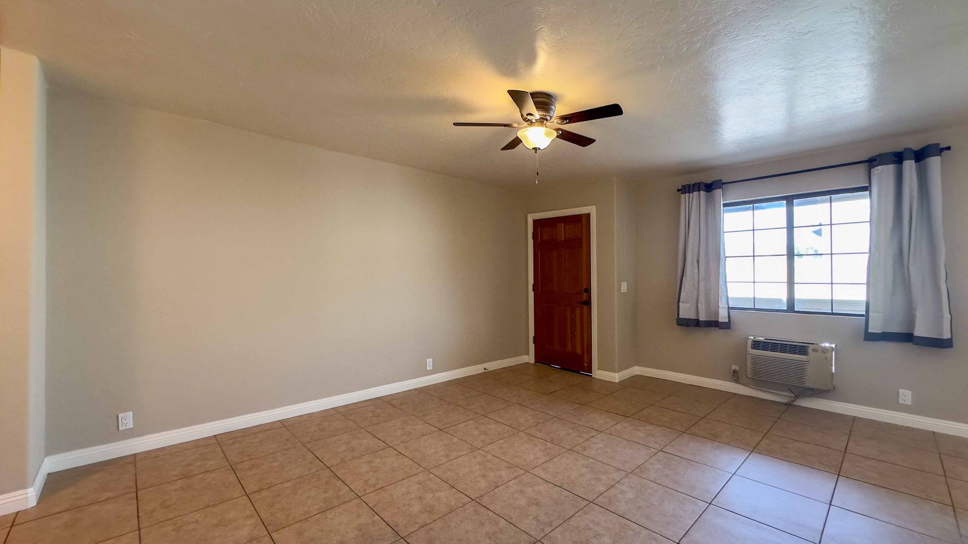 Escondido Apartment: 323 W. Fifteenth Ave