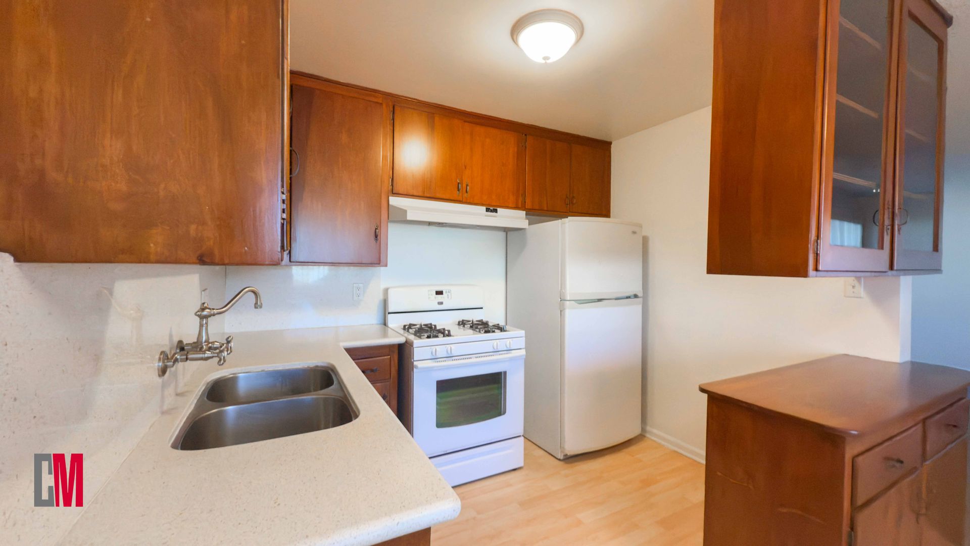El Cajon Apartment: 943-83 E Madison Ave
