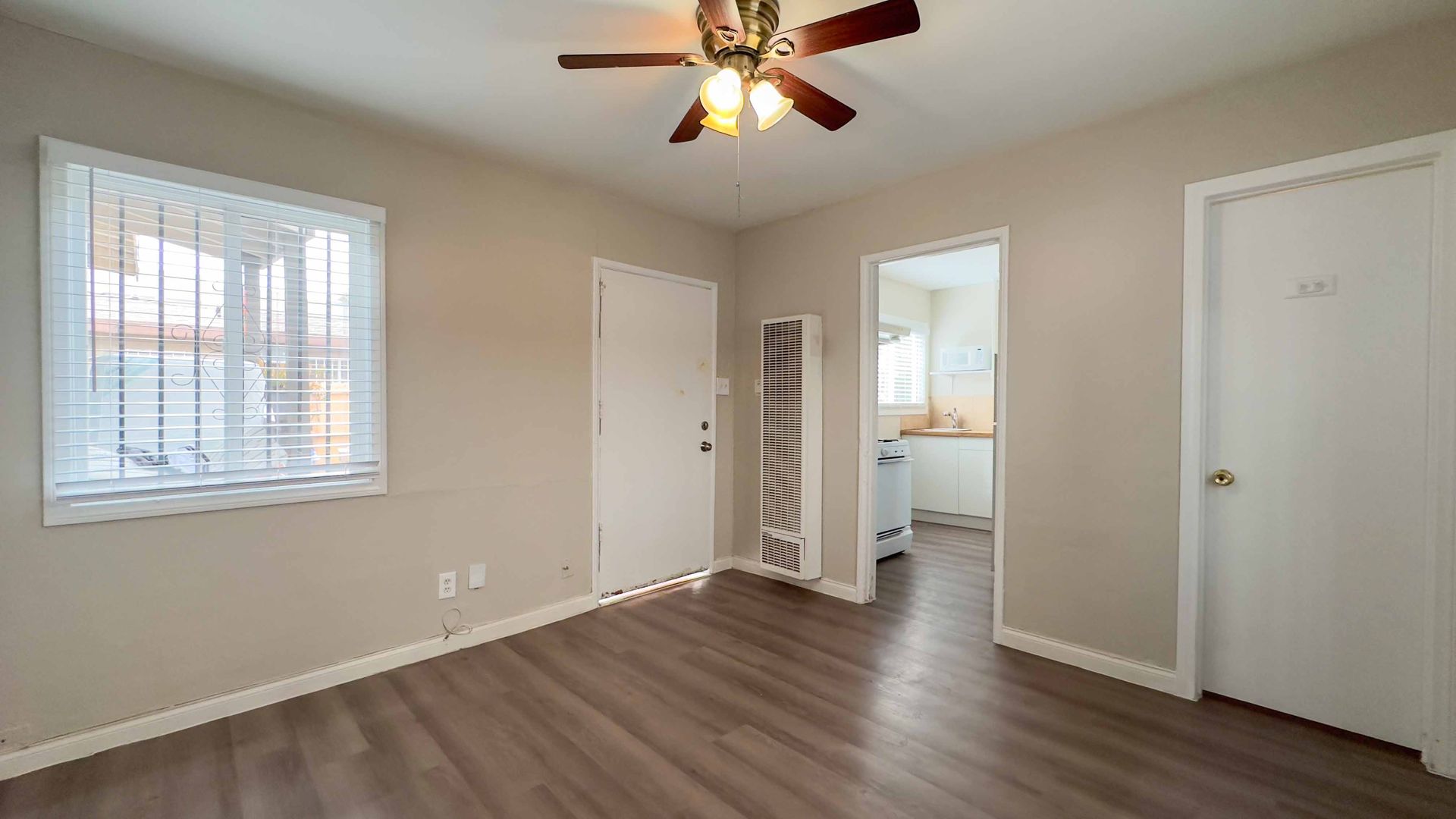 San Diego Apartment: 260-262 Gregory St & 301-307 S 33rd St