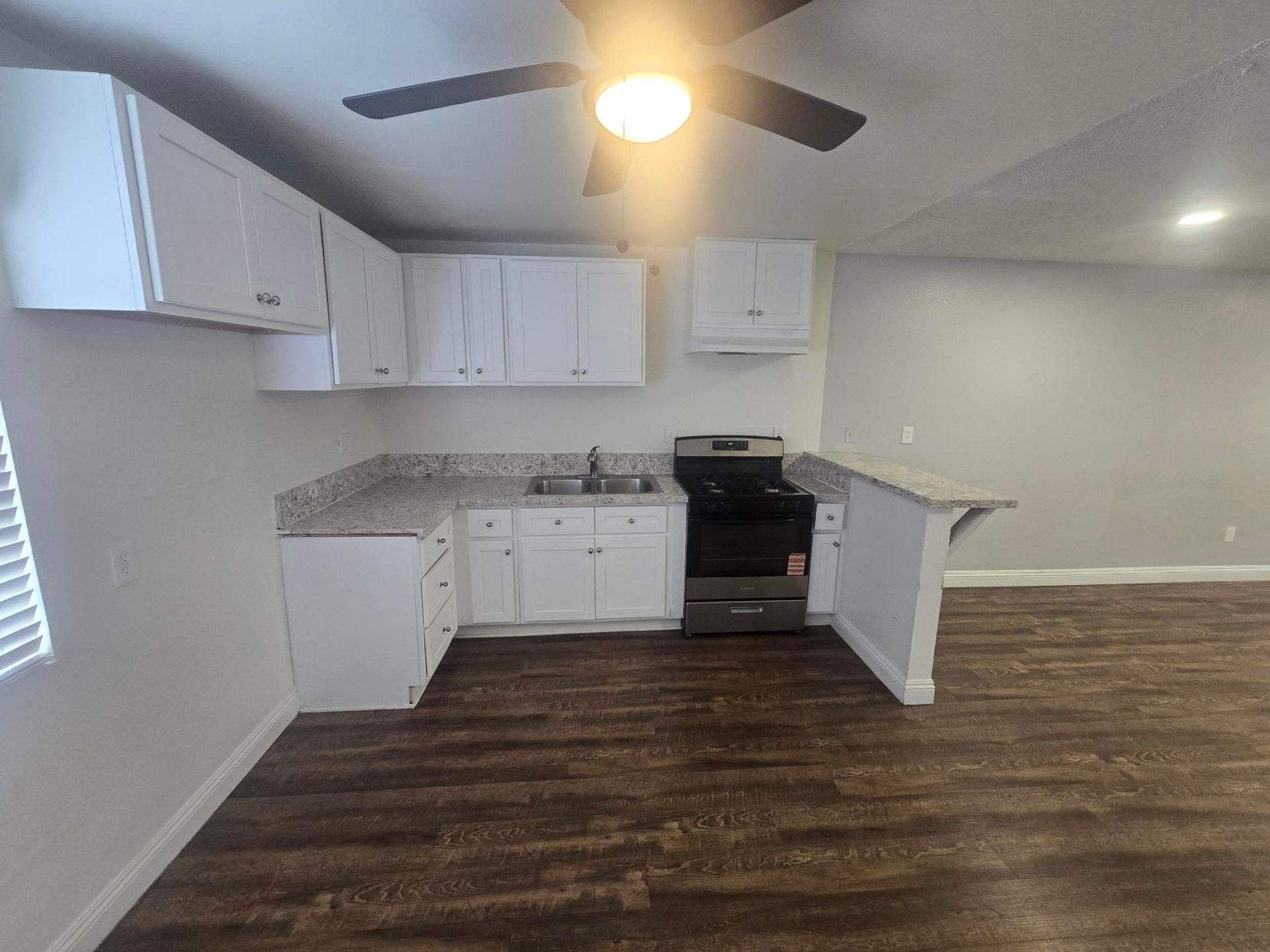 Huntington Beach Apartment: 17441 Koledo Ln