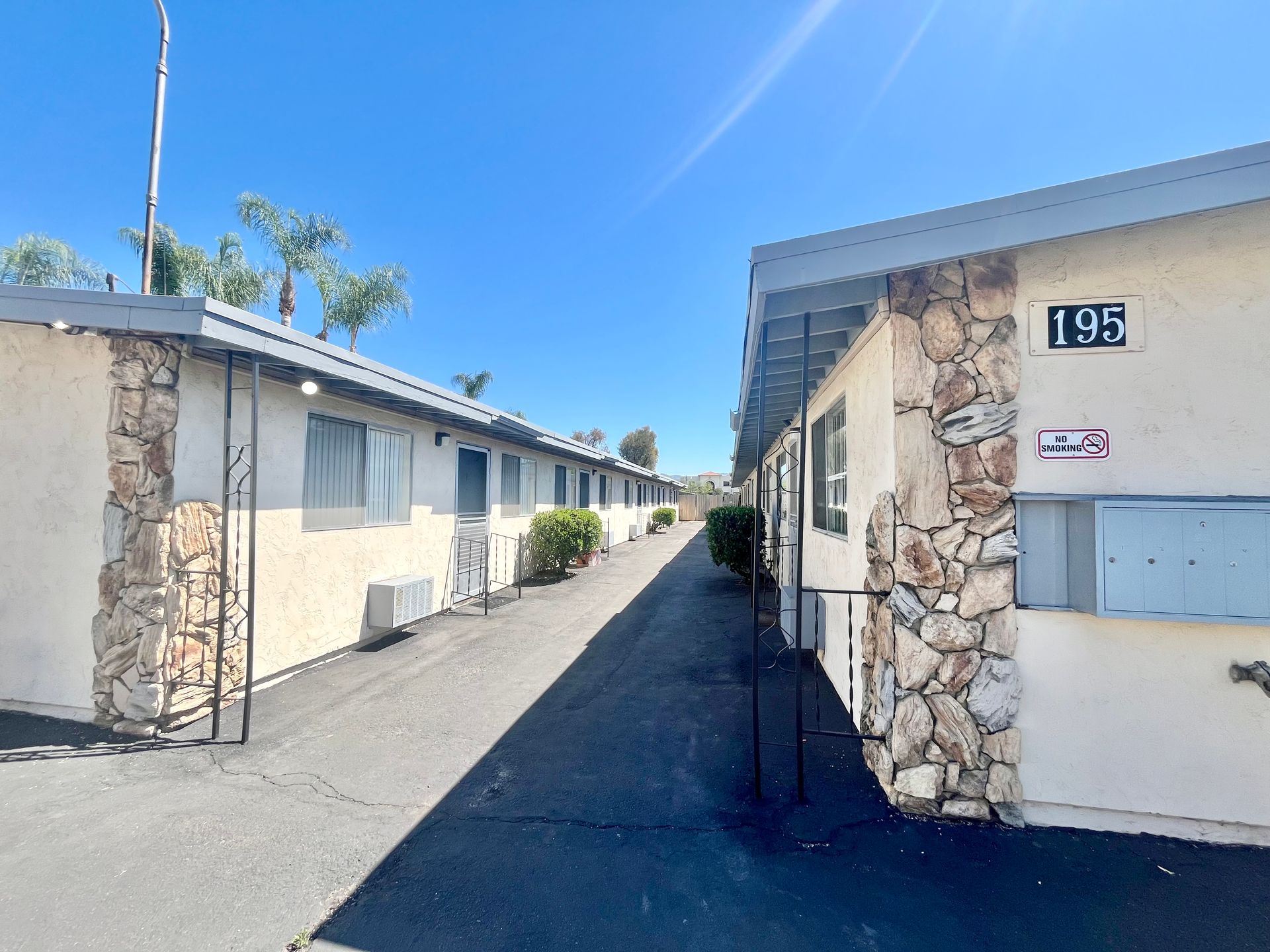 El Cajon Condo: 195 Ballantyne St - #8