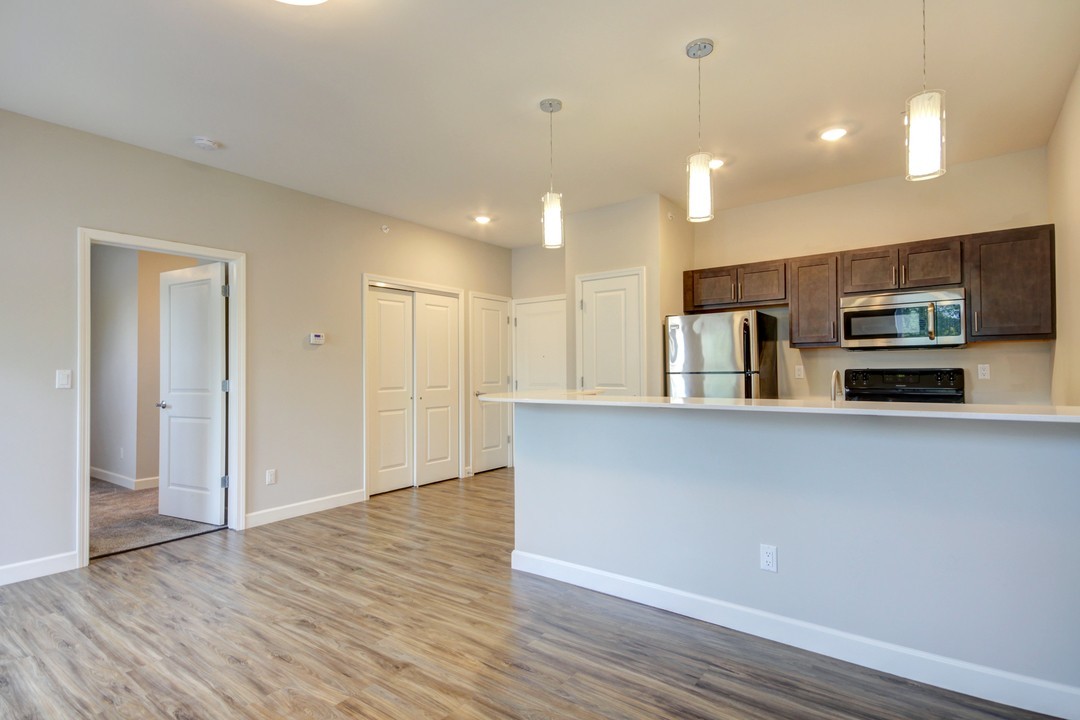 Champaign Apartment: 2401 Clayton Blvd