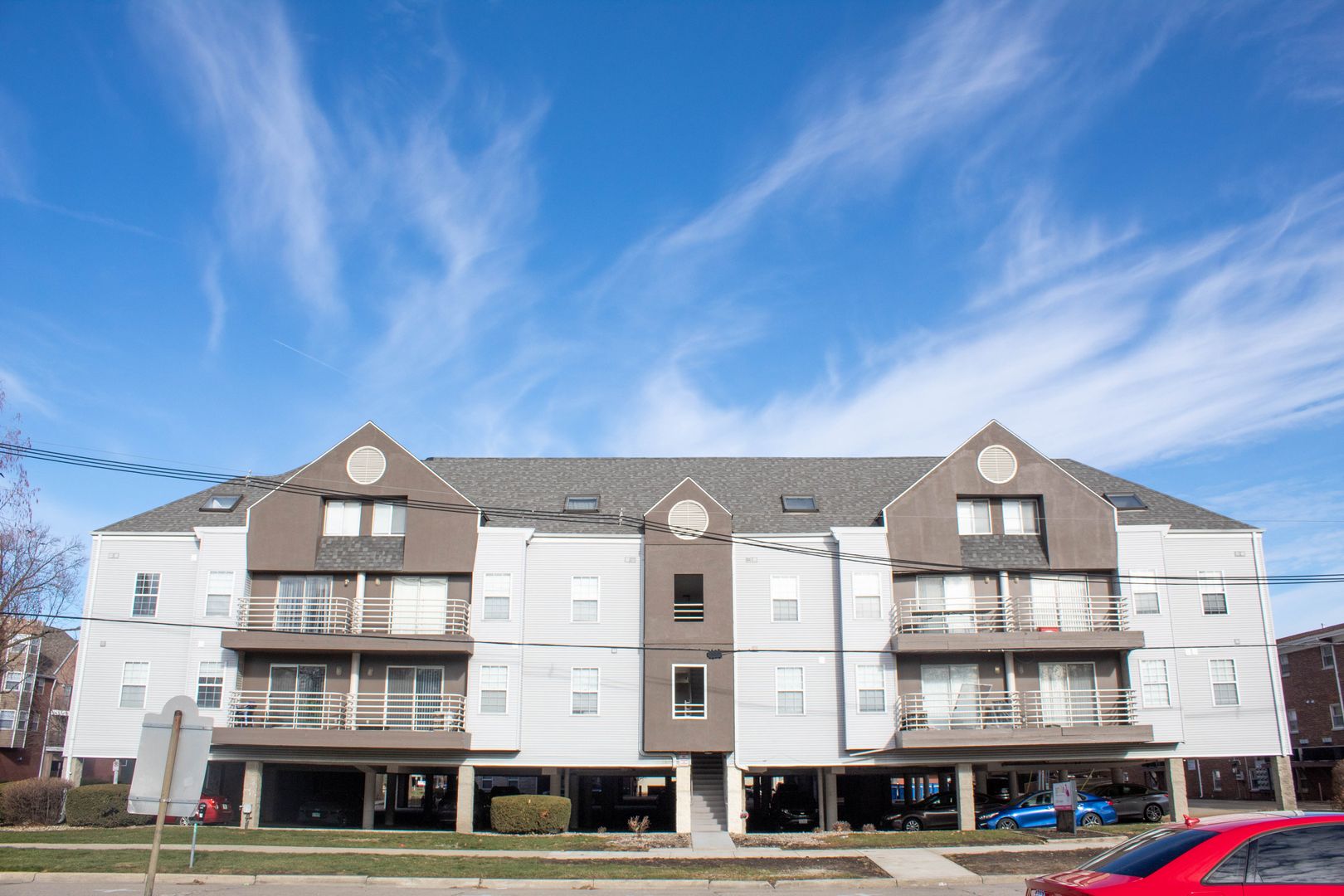 52 E Armory, Champaign, IL 61820