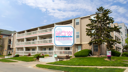 August 2027! Three bed two bath apartment in Seniorland! Priced per person. – photo 1