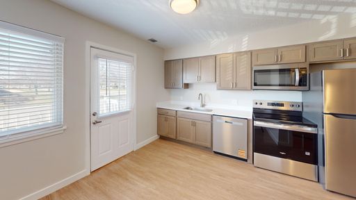 Newly Remodeled | In-Unit Washer & Dryer | 2 Bedroom 1.5 Bathroom – photo 1