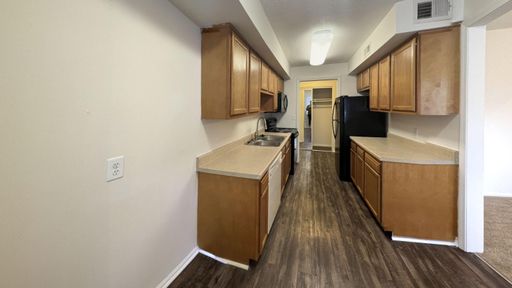 3 Bedroom, 2 Bathroom | Brunswick – photo 1