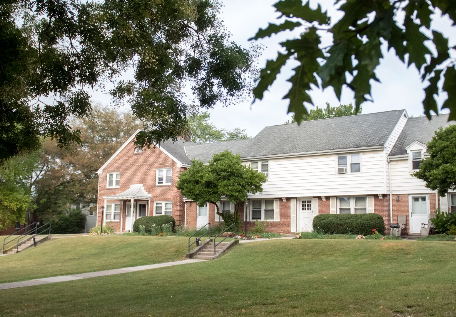 State College Apartment: 925 S Pugh Street