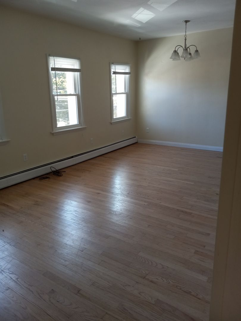 Bellefonte Apartment: 201 West 5th Ave