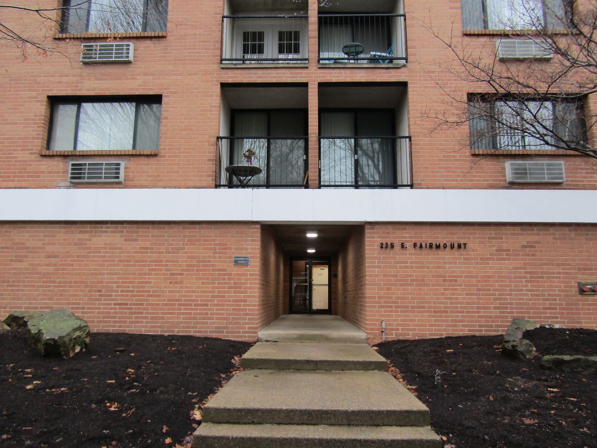State College Apartment: 235 East Fairmount Ave