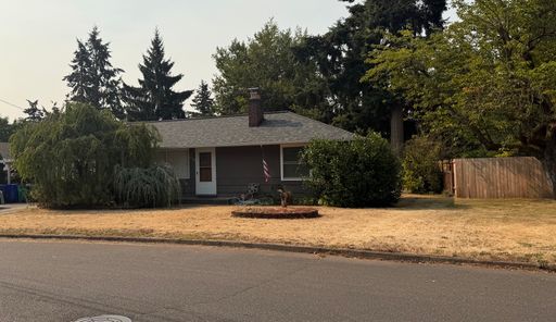 Cozy Home Set in Established Community – photo 1