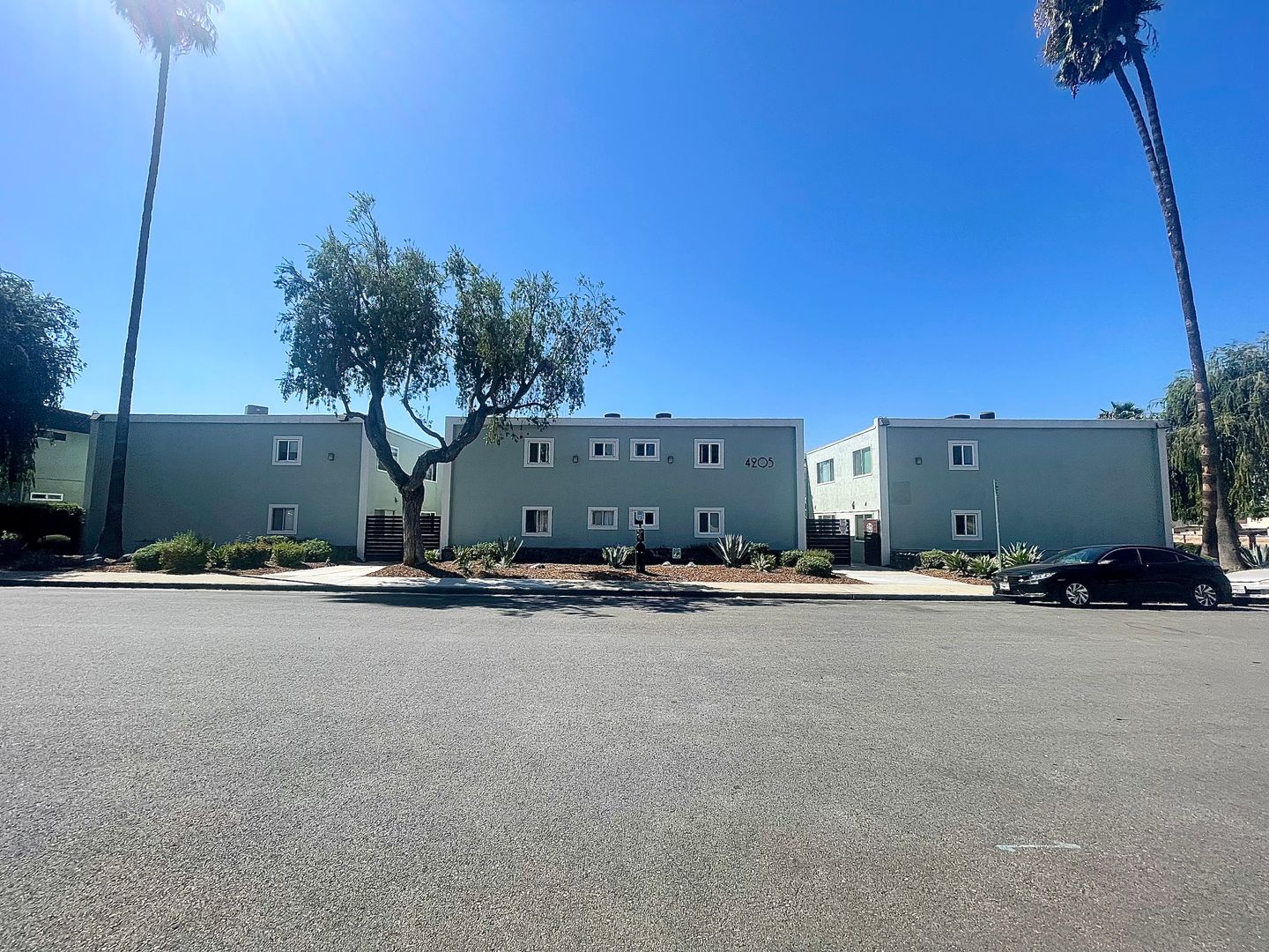 Montclair Apartment: 4205 - 4251 Evart Street